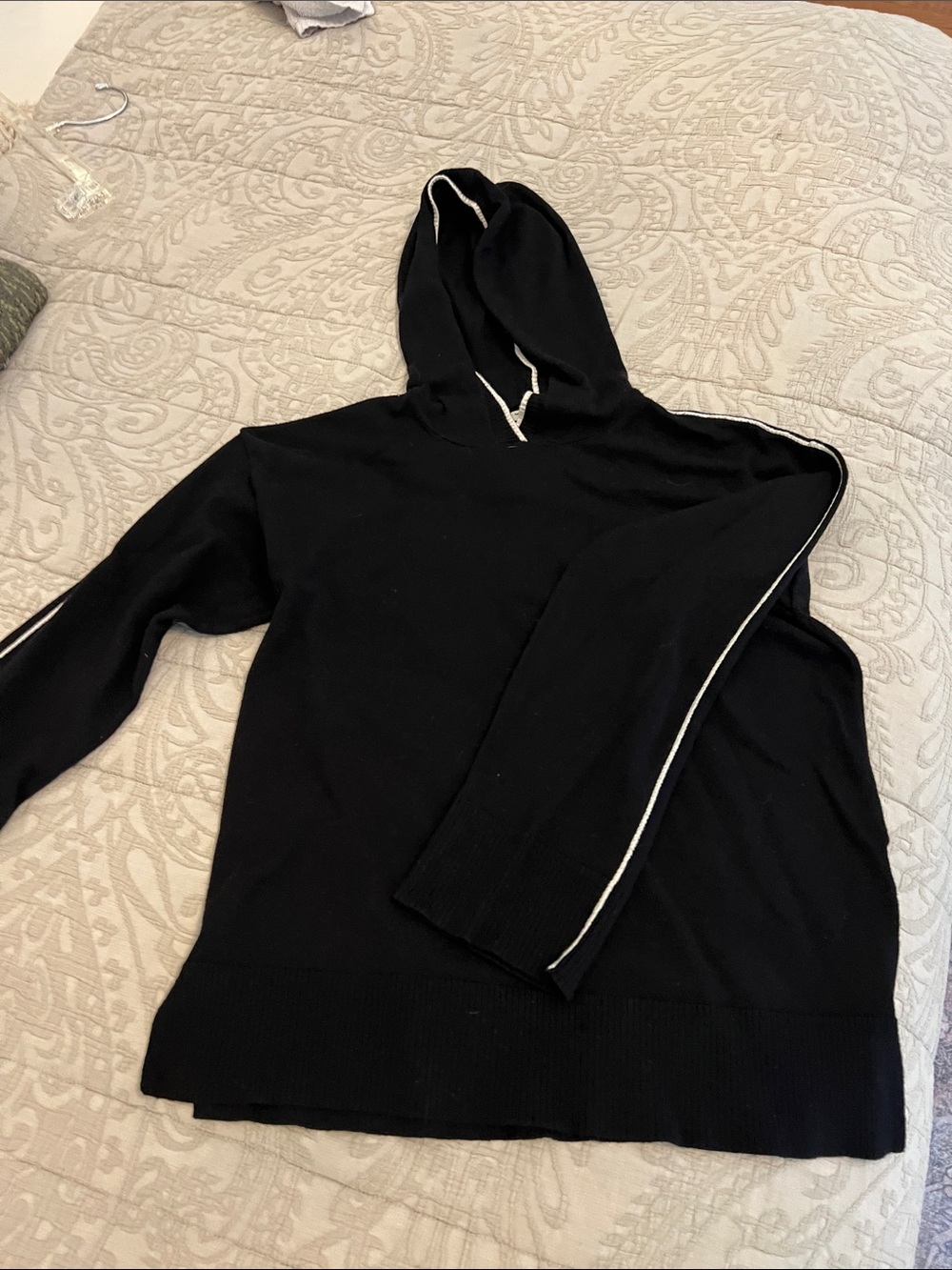 Max Studio Black Hoodie Sweater with White Contrast Piping